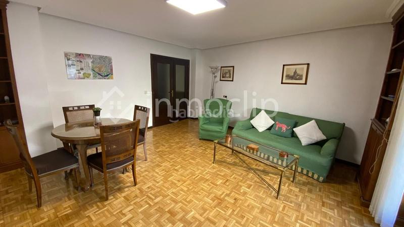 Foto c0989ee7-4499-4f51-93d1-f298c0e97f56. Flat with heating in Centro Salamanca