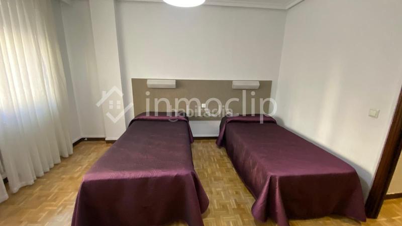 Foto df3f8990-9e1b-4523-8424-54e4a5164c6e. Flat with heating in Centro Salamanca