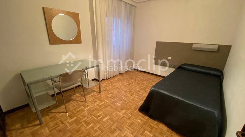 Foto fef6501b-7c55-4d39-9d69-80fb795589d6. Flat with heating in Centro Salamanca