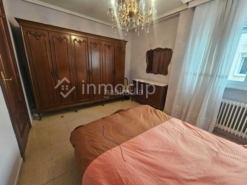 Foto cd592c85-1b03-4272-859f-3d0e6e0cfeb7. Etagenwohnung mit heizung in Estación Salamanca