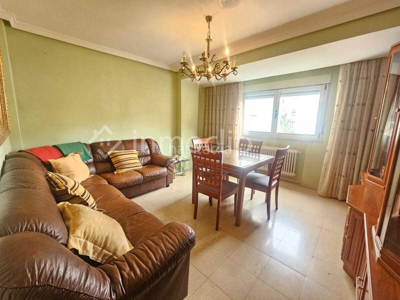 Foto d56d7798-9c40-415c-8cef-accffd839c9d. Etagenwohnung mit heizung in Estación Salamanca