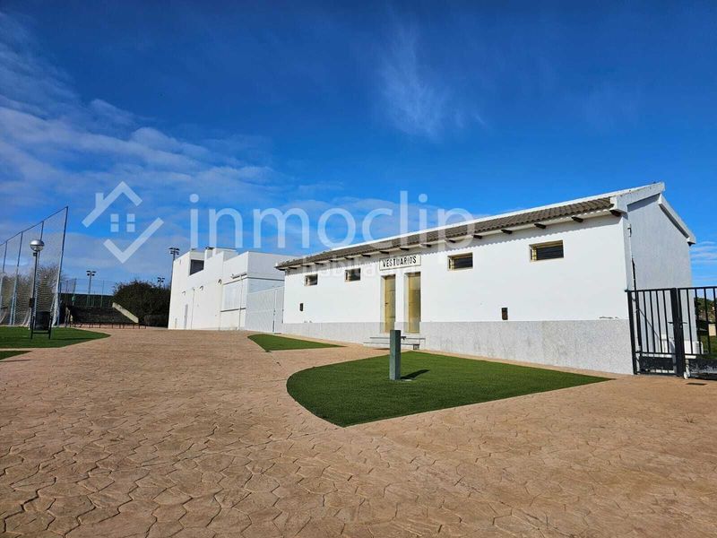 Foto d0b8c01a-092e-454c-a873-728876593ca9. Terreny residencial a Alba de Tormes
