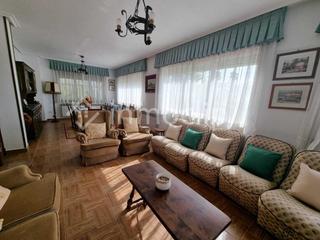 Maison à Calvarrasa de Abajo. Chalet en venta en calvarrasa de abajo