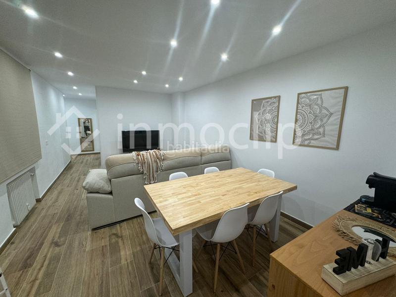 Foto fe118ccf-4e20-4317-8298-706d27c3791e. Rent flat with heating in Centro Salamanca