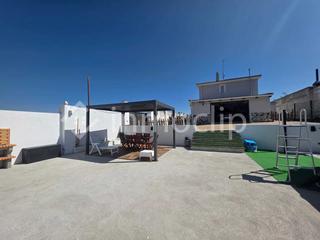 Casa a Calvarrasa de Arriba. Chalet en venta en calvarrasa de arriba