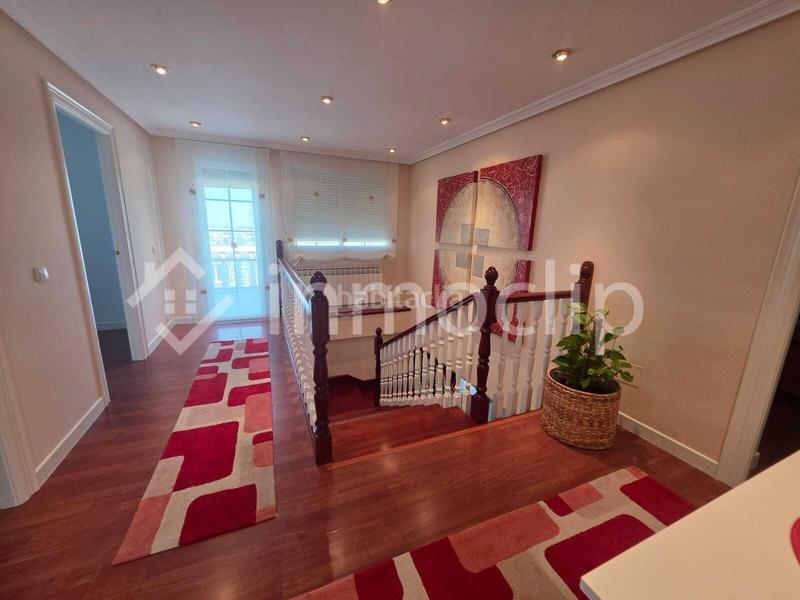 Foto 1ccfeab0-8139-4bb1-b217-fceec8762d27. Casa con riscaldamento piscina in Calvarrasa de Arriba