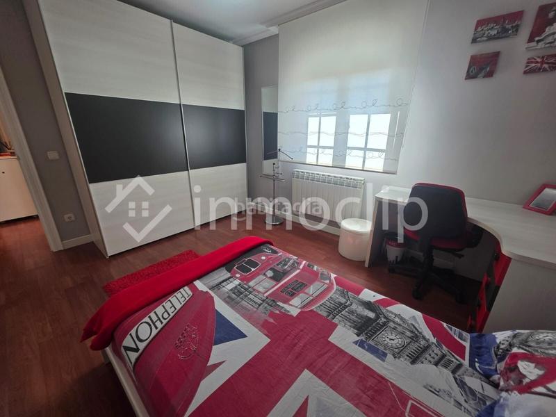 Foto 2208bce1-4327-4ef8-b89e-803ae2a9d481. Casa con riscaldamento piscina in Calvarrasa de Arriba