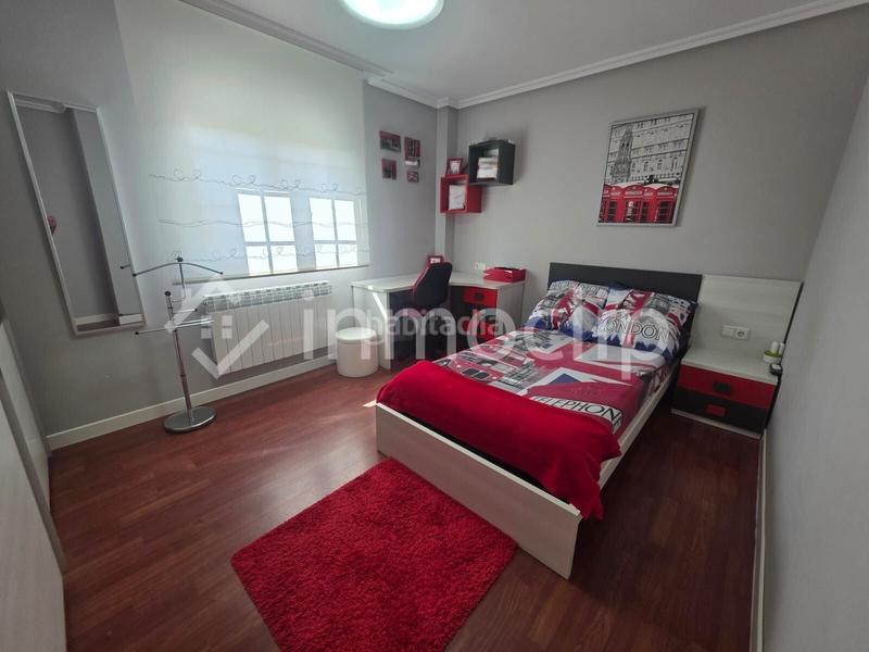 Foto 3c6ded9f-89dd-4aa7-b136-af9c5912d666. Casa con riscaldamento piscina in Calvarrasa de Arriba