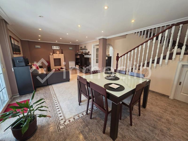 Foto 518b6af5-4b45-4458-8ada-fca29feb2028. Casa con riscaldamento piscina in Calvarrasa de Arriba