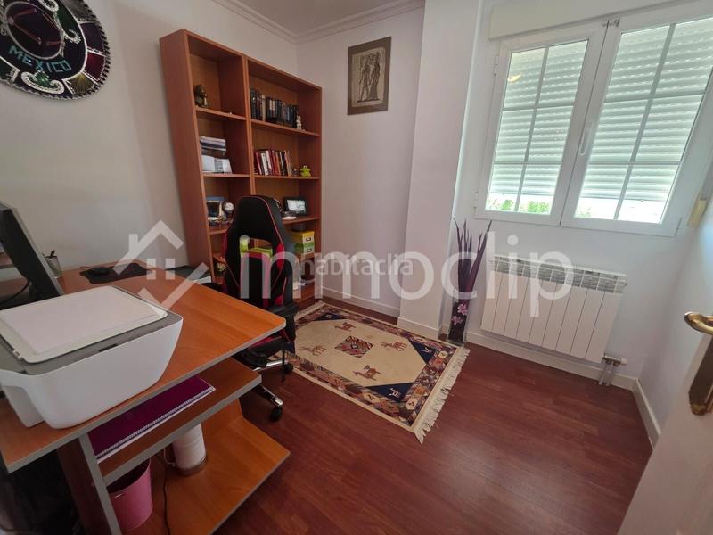 Foto c1ecbe15-24e8-42fa-81b1-d4769cc32e67. Casa con riscaldamento piscina in Calvarrasa de Arriba