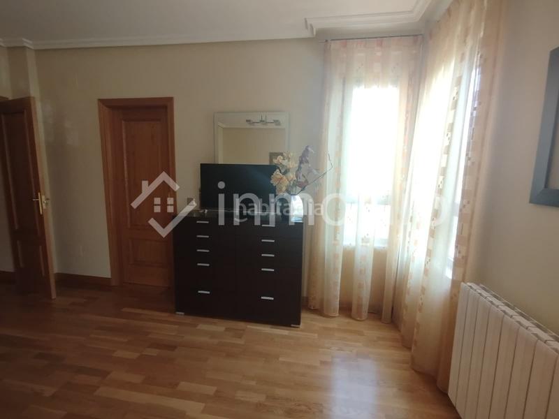 Foto 2718fbcf-682c-40a4-b01e-6677e48aa4df. Casa chalet en venta en Villamayor