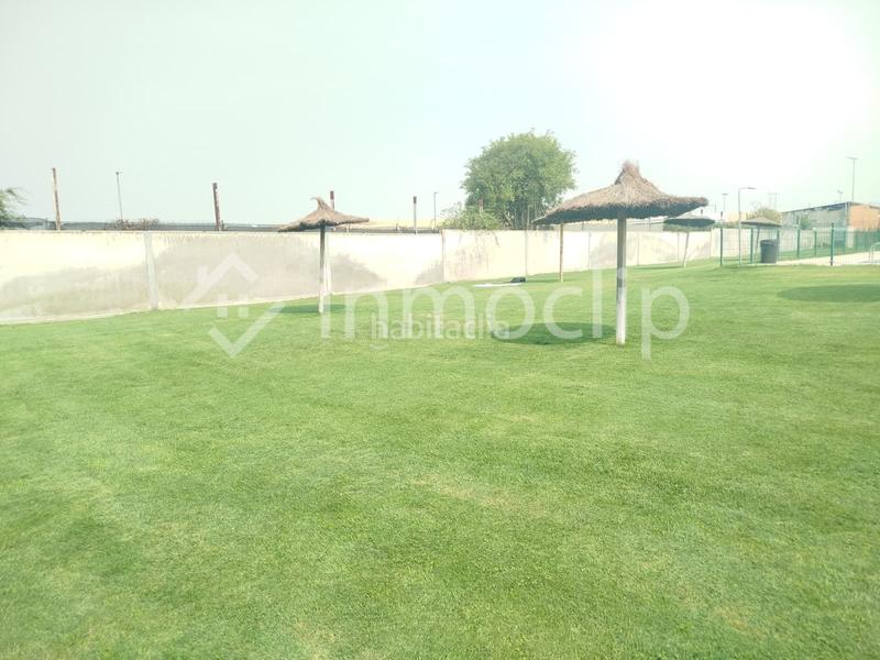 Foto 3177e446-e79e-4fe8-ad5b-c0c0ab8732e5. Casa chalet en venta en Villamayor