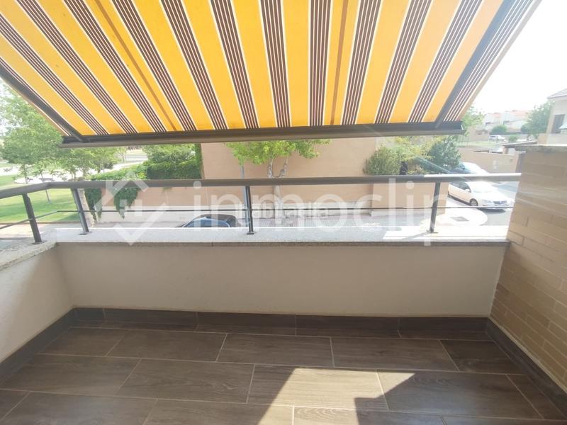 Foto 404c1d49-0d74-44ea-a89f-b78ac7f230d5. Casa chalet en venta en Villamayor