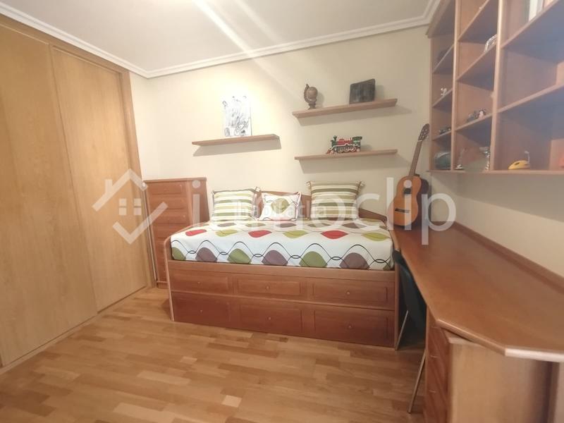 Foto 5ec0d039-3113-43fd-912a-68d7a3ff54da. Casa chalet en venta en Villamayor