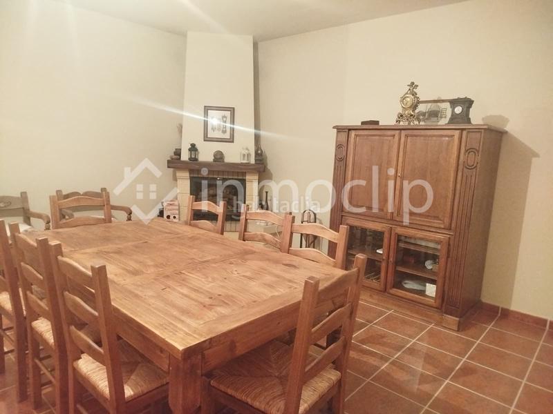 Foto 6a1e88fd-fcb5-4044-aaa1-a5f5cea91699. Casa chalet en venta en Villamayor