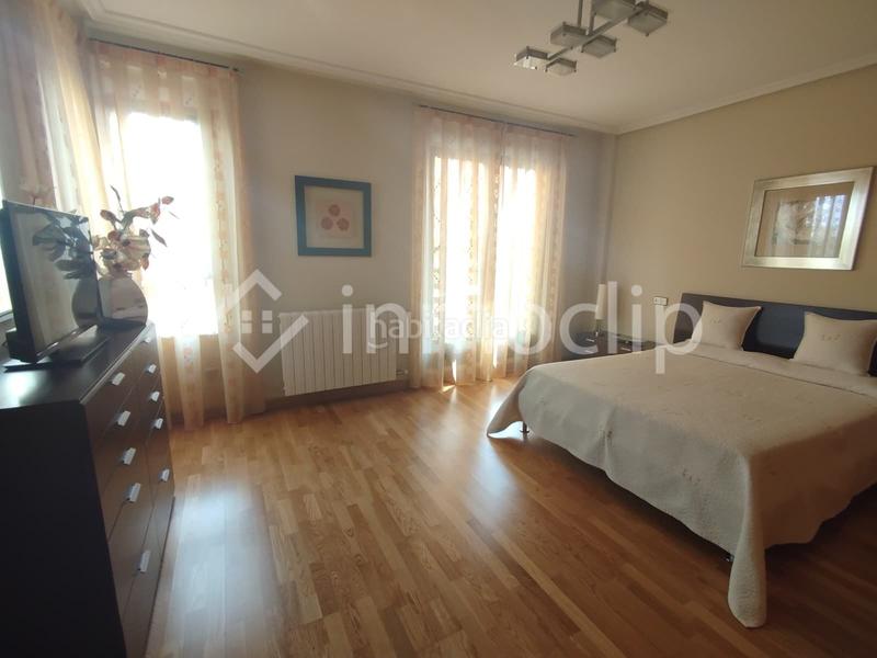 Foto 73cdd828-c881-4d79-b4e1-8b44669b4fc3. Casa chalet en venta en Villamayor