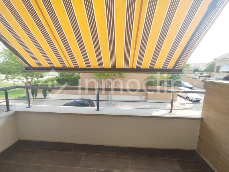 Foto a07b4ddb-c257-46a9-9fa3-e7f601b9d67b. Casa chalet en venta en Villamayor