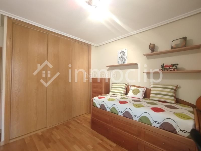 Foto dbe6becb-3008-4322-863a-ae283febba04. Casa chalet en venta en Villamayor