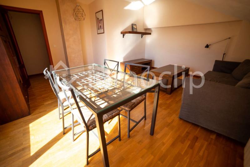 Foto c3e95958-4c57-44e6-962a-1f185f895cc9. Àtic amb calefacció a La Victoria - Puente Jardín Valladolid