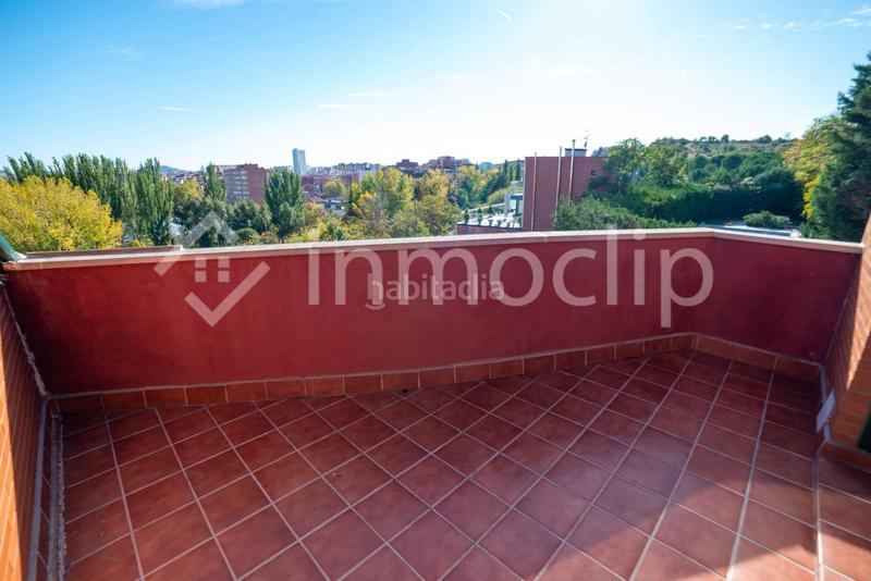 Foto f45d65ed-ed3e-46ff-b658-db5072a285cc. Àtic amb calefacció a La Victoria - Puente Jardín Valladolid