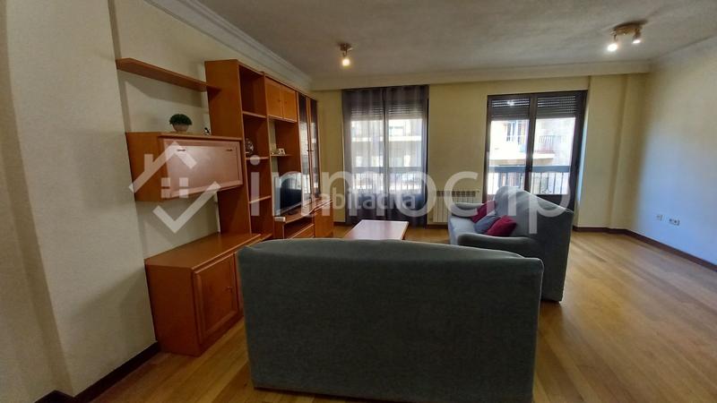 Foto 20bc06a1-5abe-4e27-a9d7-c1dfba7c40f4. Miete zweistöckige wohnung mit heizung in Centro Salamanca