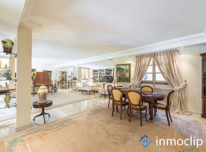 Foto f4af377f-cdd7-4321-9a6a-a789dfaf7da7. Casa chalet en venta en La Dama de Noche - La Alzambra Marbella