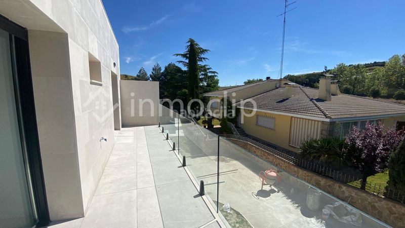 Foto 155db1b1-28dd-4915-8a1a-dba633ac1808. Casa amb calefacció piscina a Villamayor