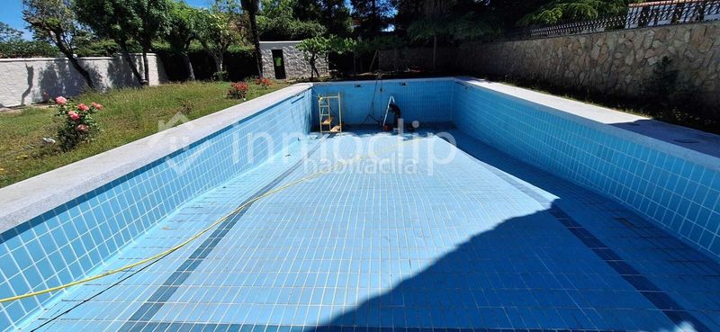 Foto 3eda8d07-d1df-486b-90cd-f4155807bdee. Casa amb calefacció piscina a Villamayor