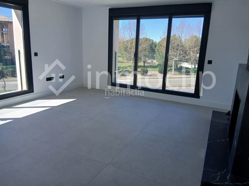 Foto 87f965f1-130d-4380-8cba-756c5e30104d. Casa amb calefacció piscina a Villamayor