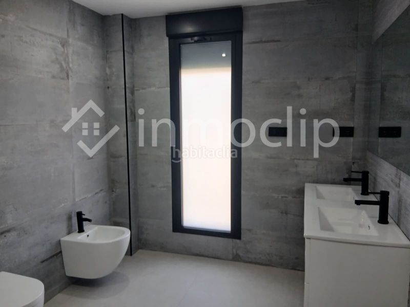 Foto ac8eb41d-a695-4f12-abb3-243c8182e8ac. Casa amb calefacció piscina a Villamayor