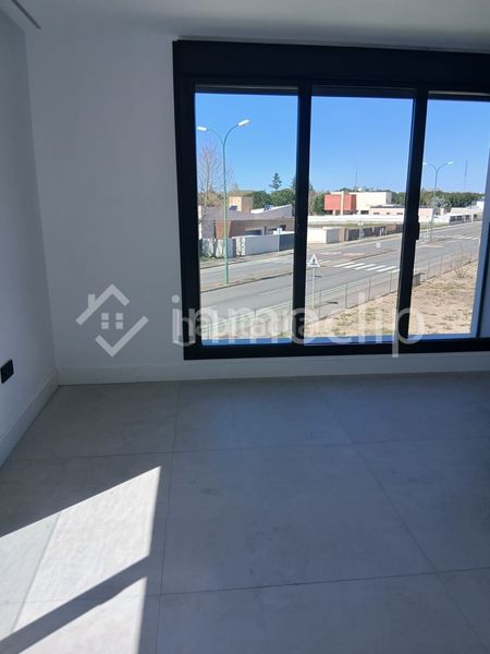 Foto ca8ce481-95ff-4a21-982f-e09dd6431523. Casa amb calefacció piscina a Villamayor