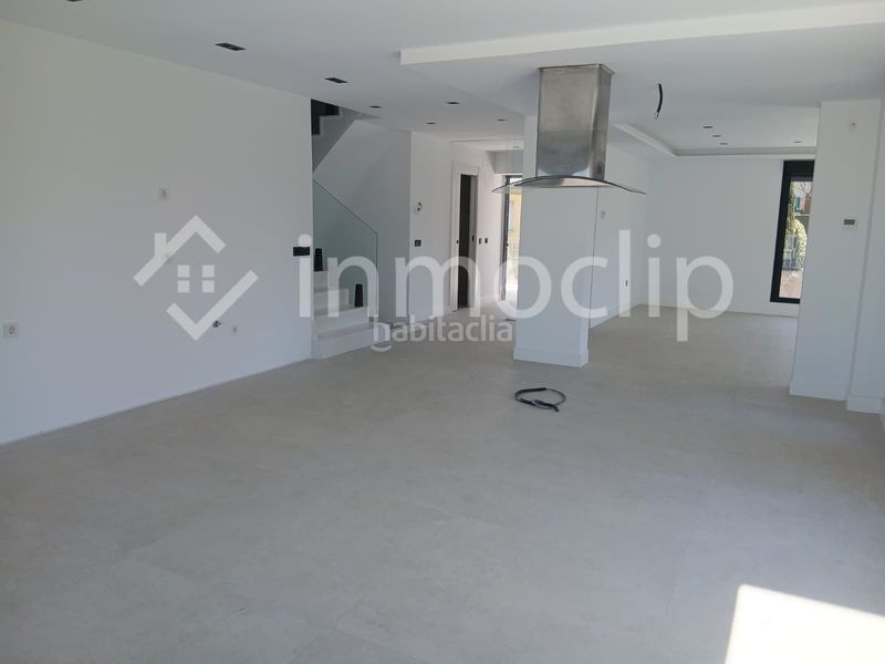 Foto ea7c0e4a-2284-471c-b830-abb0d836edb0. Casa amb calefacció piscina a Villamayor