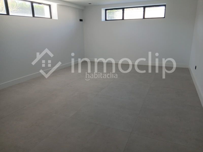 Foto eea91e50-8ef9-4014-a674-d25762412446. Casa amb calefacció piscina a Villamayor