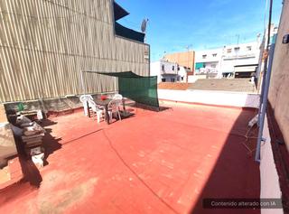 Pis a Canovelles. Piso con patio exterior para entrar a vivir con trastero. finca