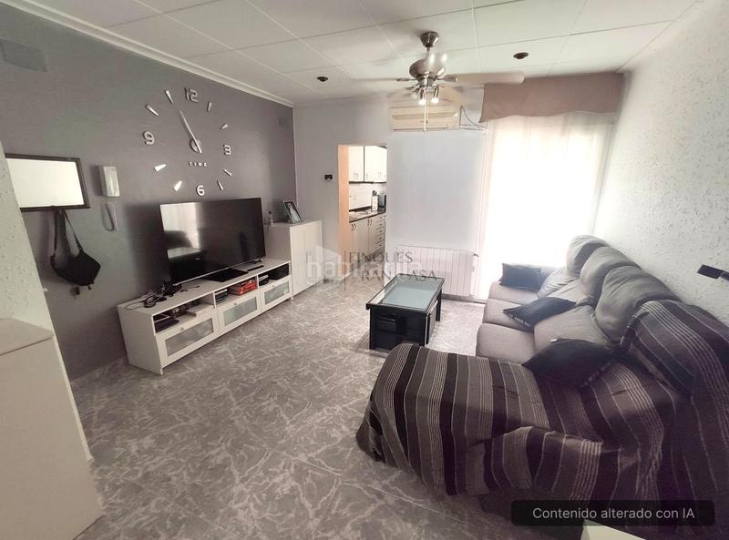 Foto 06c2910d-1f49-4cb8-a6f3-06f5b5478681. Piso  con patio exterior para entrar a vivir con trastero. finca solo dos vecinos en Canovelles