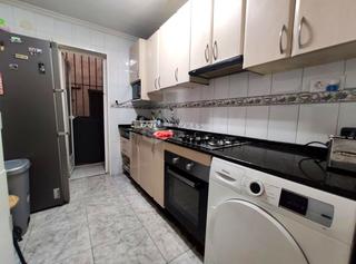 Pis a Canovelles. Piso para entrar a vivir. 4 sin ascensor