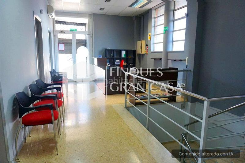 Foto 176c5690-54b4-4edc-a753-a106f9479ccc. Alquiler local comercial amplio local esquinero cerca transporte ferroviario en Granollers