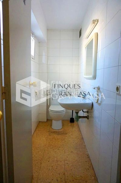 Foto b9c8627c-d86f-4943-9f84-9db31900eec3. Lloguer local comercial a Congost Granollers