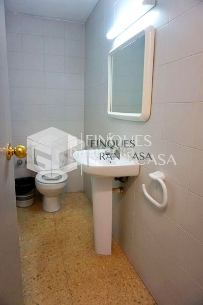 Foto d2d3a203-74a6-4167-a492-cbbba0041efd. Lloguer local comercial a Congost Granollers