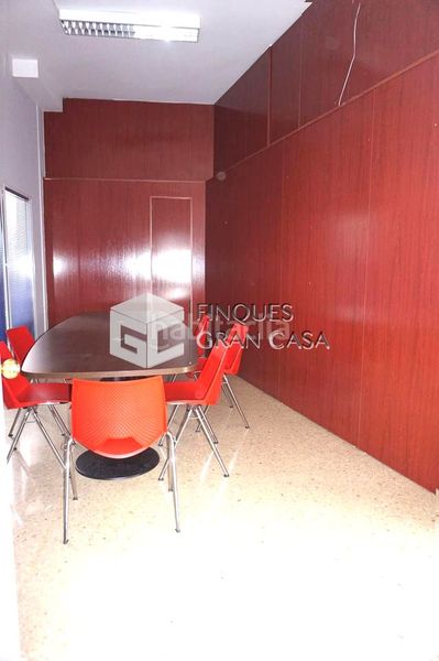 Foto f5253754-637a-4c9d-8242-9562af7ab454. Lloguer local comercial a Congost Granollers