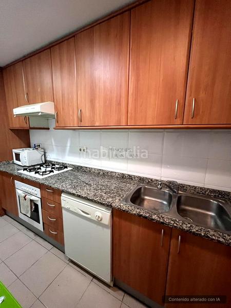 Foto e99a6b03-c4a3-44c8-af7d-394a5346e074. Planta baixa amb calefacció aparcament a Canovelles