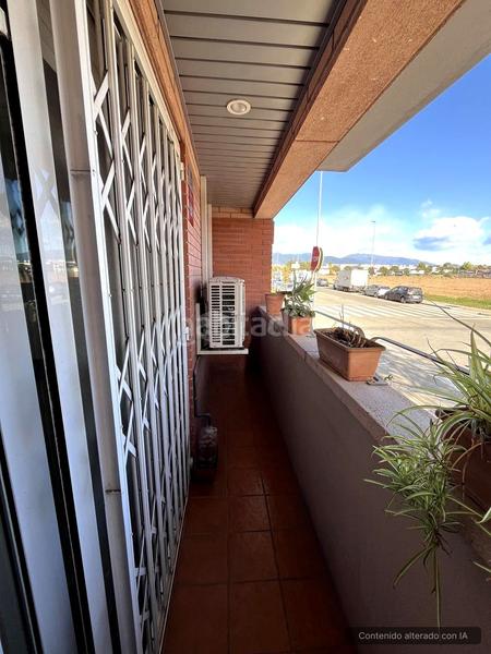 Foto bbf17e3d-fa4b-439f-9588-72d1316f6a16. Piano terra in Canovelles