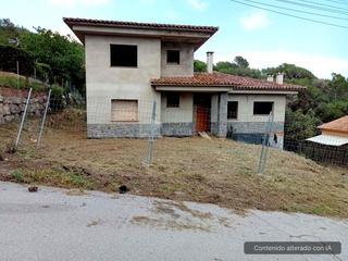 Wohngrundstück in Bigues i Riells del Fai. Casa en construcción en urb. can barri