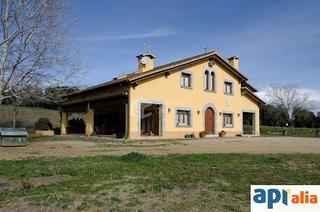 Masia a Sant Antoni de Vilamajor. Masa con 3 hectreas en llinars del valls