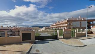 Aparcament cotxe a Doña Julia Golf. Garaje con trastero a la venta en calle doña julia