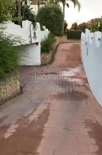 Foto ad834d30-6da8-4a7d-9900-48a4e3b93d84. Aparcament cotxe a Sotogrande costa Sotogrande