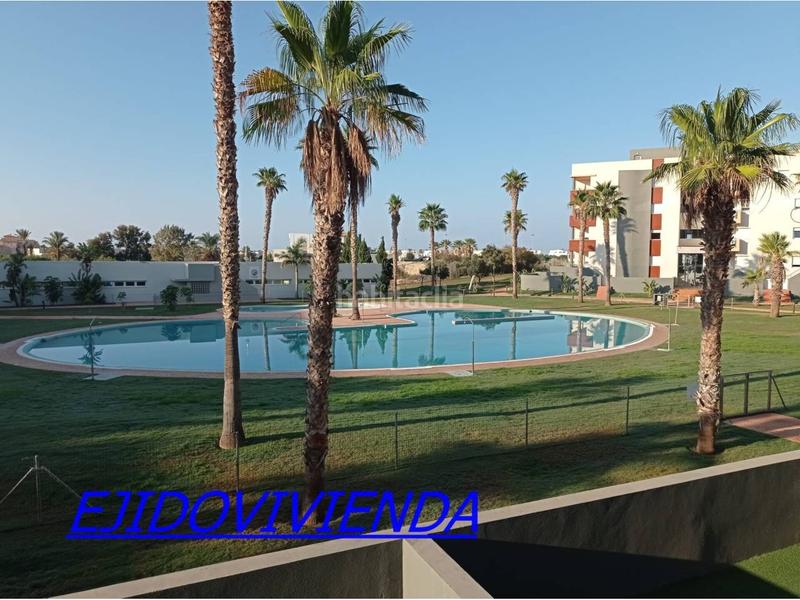 Foto 5e2e4b6c-4c41-4b0a-aefa-aa39e89e7534. Location appartement avec parking piscine dans Almerimar Ejido (El)
