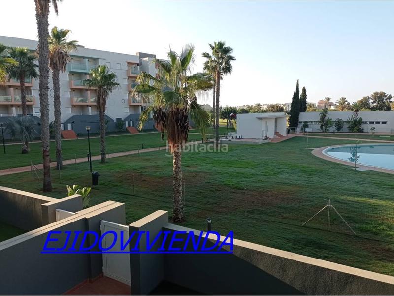 Foto aeefa1dc-cbc9-4ba5-9159-781114de7503. Location appartement avec parking piscine dans Almerimar Ejido (El)