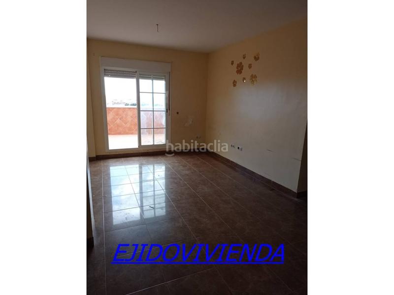 Foto b3ff6a95-b24d-4490-9638-aab05b255b7e. Flat with parking in Santa María del Águila Ejido (El)
