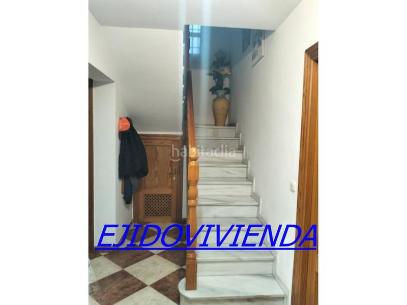 Foto 6a3967d4-6a6f-4af2-8590-5e3b345a83a6. Casa adossada amb aparcament a Plaza de la Luz Ejido (El)